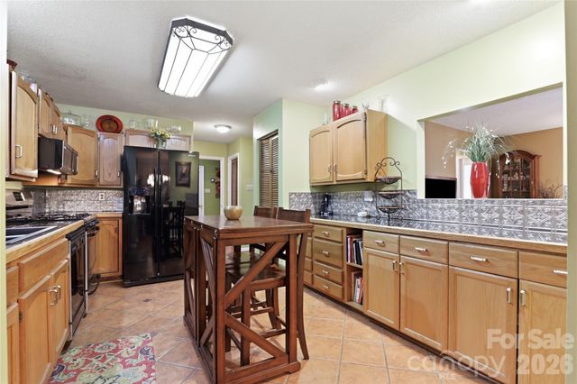 140 Eastwood Drive, Statesville, NC 28625