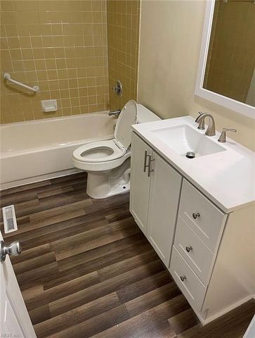 221 Bailiff Ct Unit B, Newport News, VA 23608