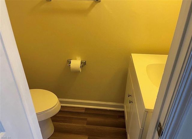 221 Bailiff Ct Unit B, Newport News, VA 23608