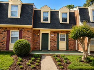 221 Bailiff Ct Unit B, Newport News, VA 23608