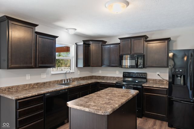 8814 Stoddard Lane, Indianapolis, IN 46217