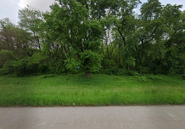 365 Shadyside Road, Burns Harbor, IN 46304