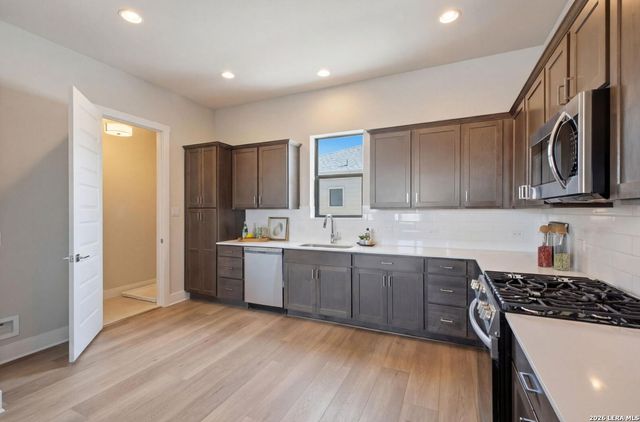 7930 Kennedy, San Antonio, TX 78235