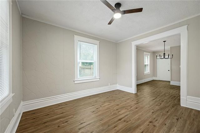 2600 Askew Avenue, Kansas City, MO 64127
