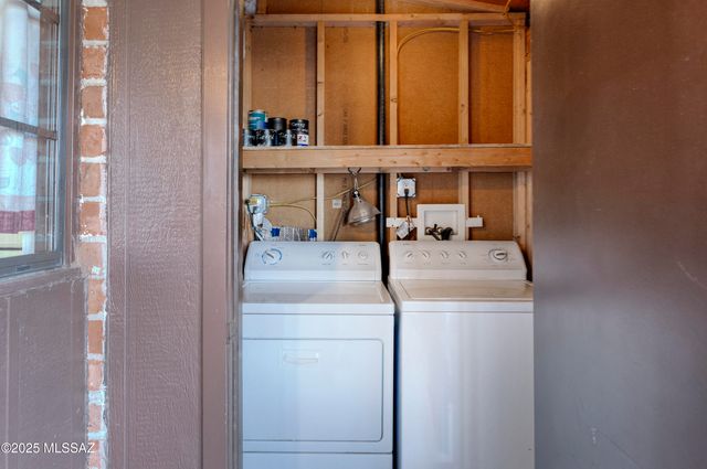 146 S Paseo Tierra Apt B, Green Valley, AZ 85614