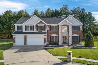 223 KNOLLHAVEN Trail, O'fallon, IL 62269