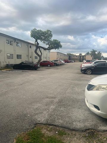 3901 SW 112th Avenue 34, Miami, FL 33165