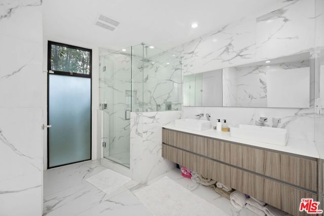 2048 N Beverly Drive, Beverly Hills, CA 90210