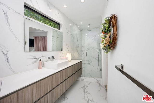 2048 N Beverly Drive, Beverly Hills, CA 90210