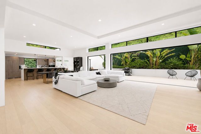 2048 N Beverly Drive, Beverly Hills, CA 90210