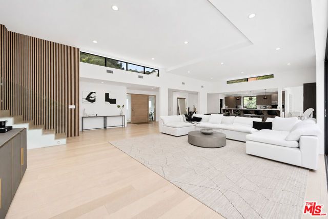 2048 N Beverly Drive, Beverly Hills, CA 90210