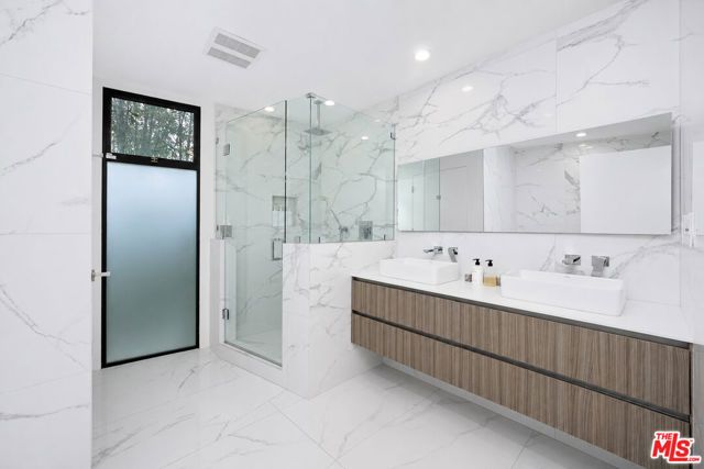 2048 N Beverly Drive, Beverly Hills, CA 90210