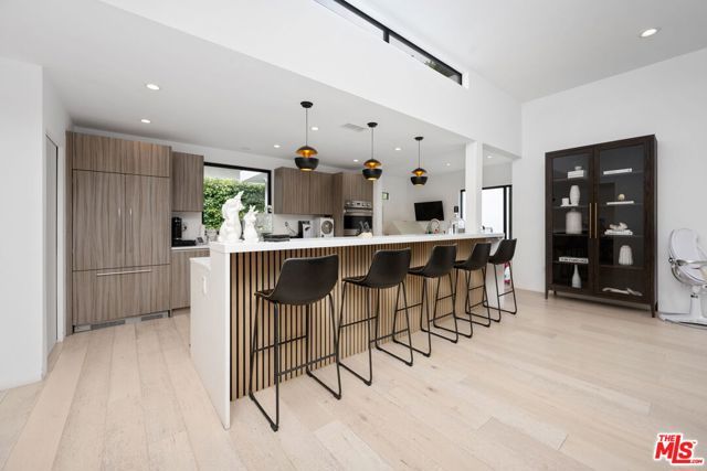 2048 N Beverly Drive, Beverly Hills, CA 90210