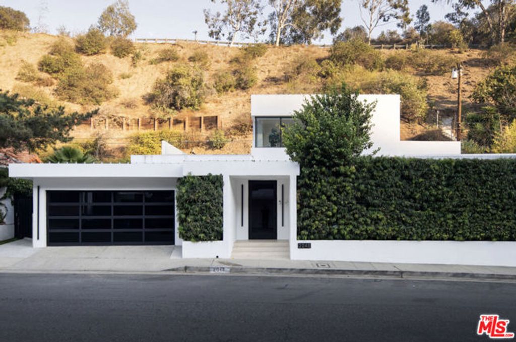 2048 N Beverly Drive, Beverly Hills, CA 90210