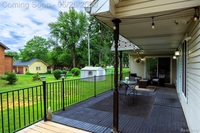 18570 Hollie Drive, Macomb Township, MI 48044