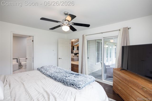 18570 Hollie Drive, Macomb Township, MI 48044
