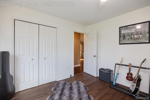 18570 Hollie Drive, Macomb Township, MI 48044