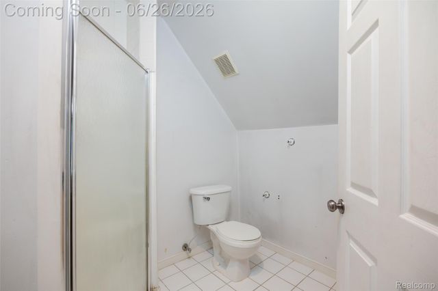 18570 Hollie Drive, Macomb Township, MI 48044
