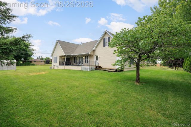 18570 Hollie Drive, Macomb Township, MI 48044