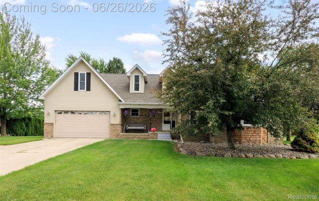 18570 Hollie Drive, Macomb Township, MI 48044