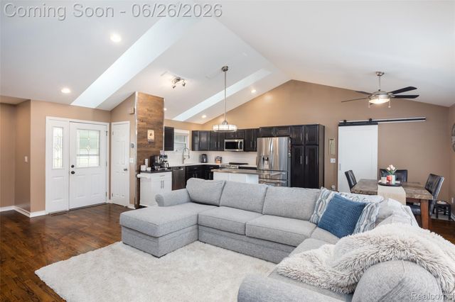 18570 Hollie Drive, Macomb Township, MI 48044