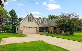 18570 Hollie Drive, Macomb Township, MI 48044
