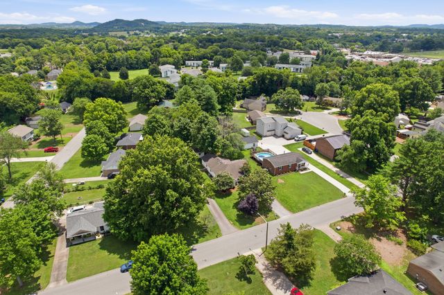 608 Alexander Dr, Franklin, TN 37064
