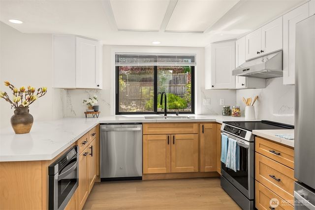 13209 SE 253rd Place, Kent, WA 98042