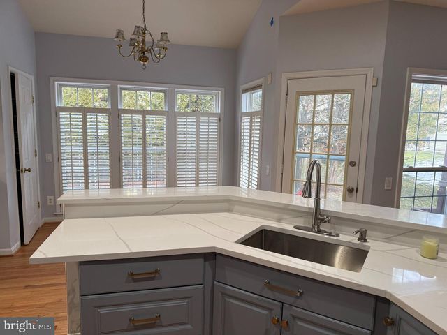 12517 FOX VIEW WAY, Reston, VA 20191