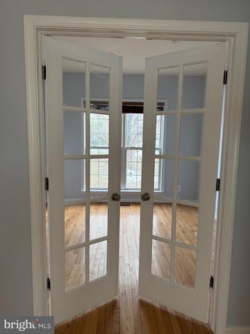 12517 FOX VIEW WAY, Reston, VA 20191