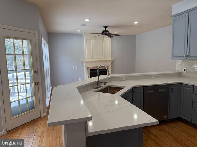 12517 FOX VIEW WAY, Reston, VA 20191