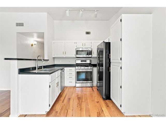 8334 Pebble Creek Way 204, Littleton, CO 80126