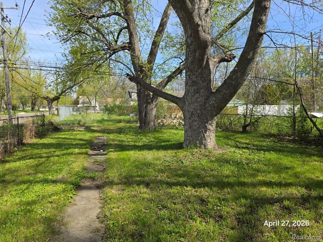 15801 E State Fair Street, Detroit, MI 48205