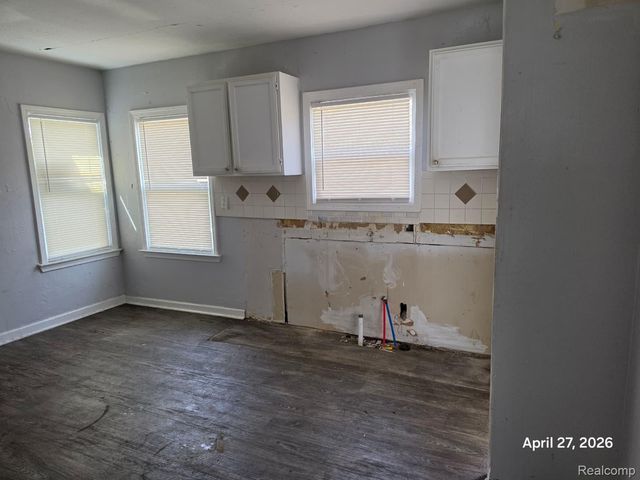 15801 E State Fair Street, Detroit, MI 48205