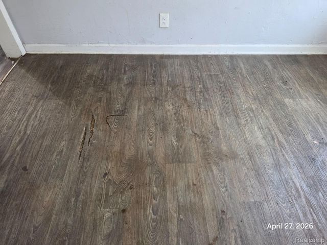 15801 E State Fair Street, Detroit, MI 48205