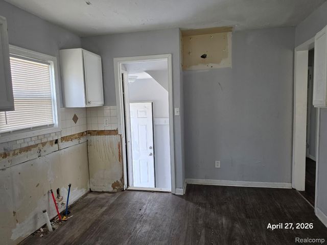 15801 E State Fair Street, Detroit, MI 48205