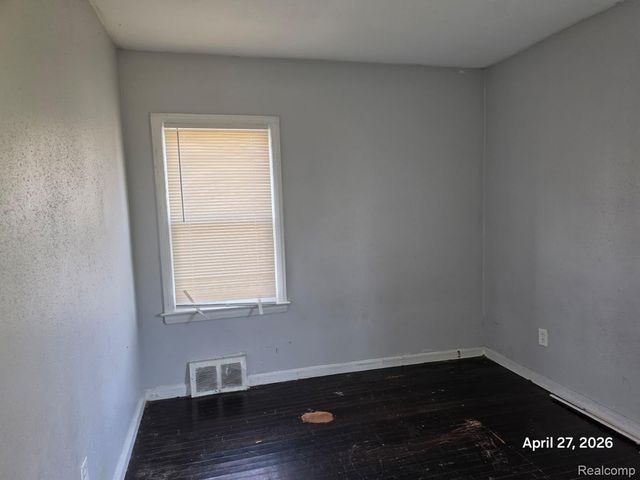 15801 E State Fair Street, Detroit, MI 48205