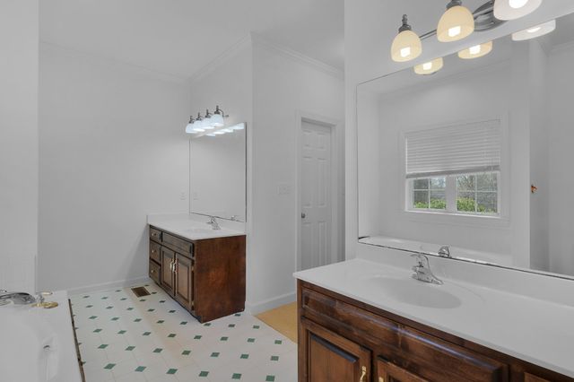 3936 Windtree Drive, Signal Mountain, TN 37377