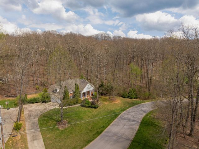 3936 Windtree Drive, Signal Mountain, TN 37377
