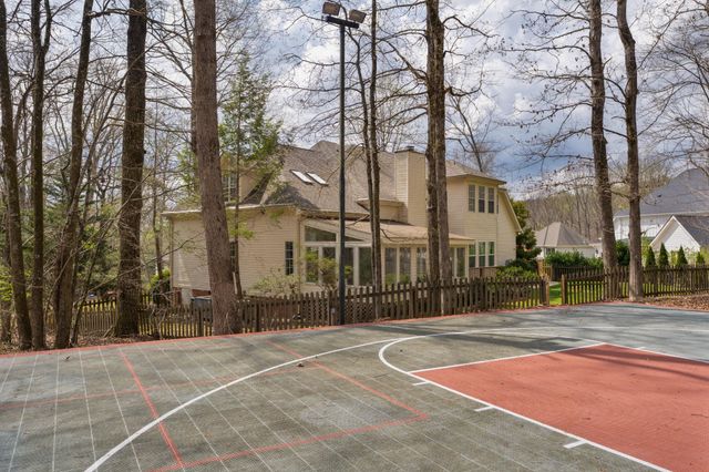 3936 Windtree Drive, Signal Mountain, TN 37377