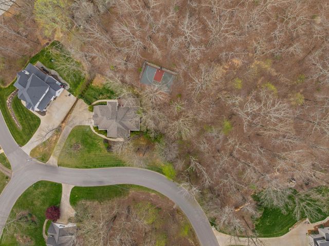 3936 Windtree Drive, Signal Mountain, TN 37377