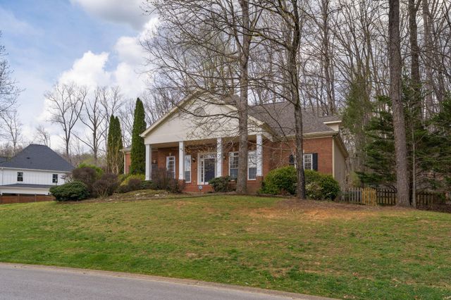 3936 Windtree Drive, Signal Mountain, TN 37377
