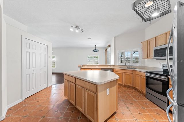 2943 TOULON ROAD SE, Palm Bay, FL 32909