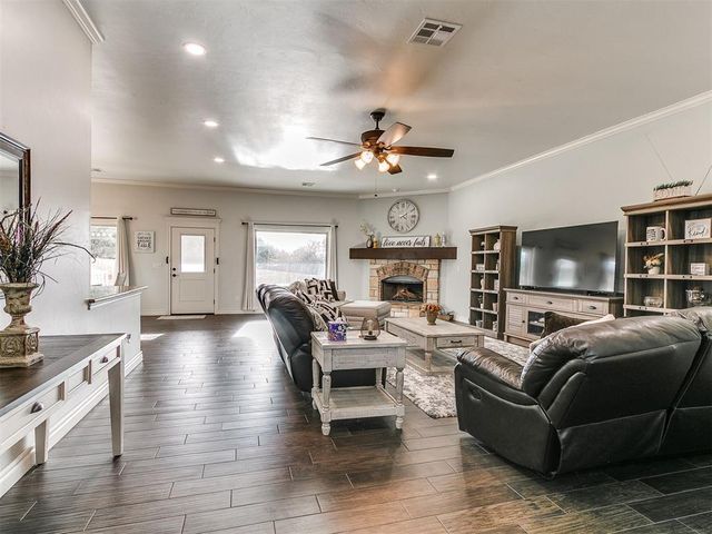 1581 Classic Run, Guthrie, OK 73044