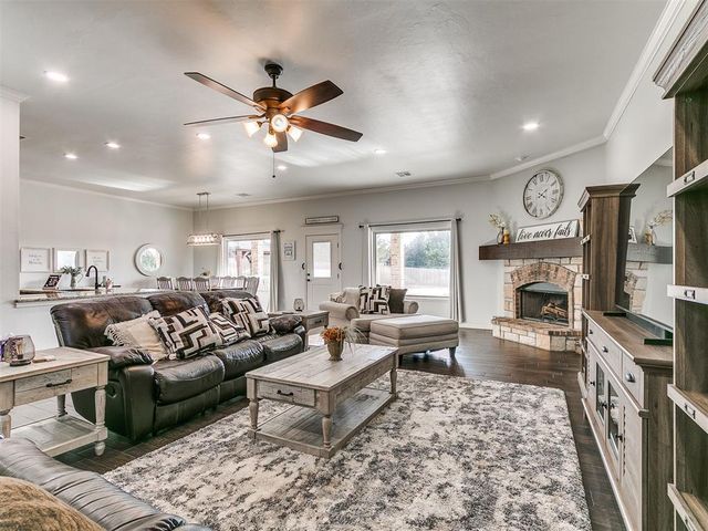 1581 Classic Run, Guthrie, OK 73044