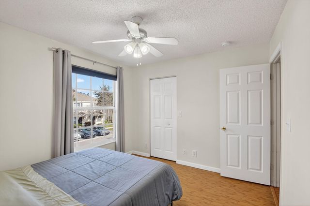 5015 Palmbrooke Circle, West Palm Beach, FL 33417