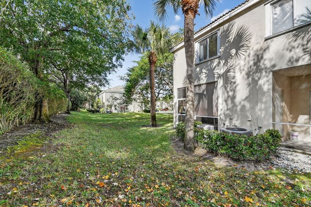 5015 Palmbrooke Circle, West Palm Beach, FL 33417