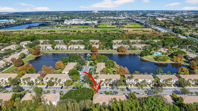 5015 Palmbrooke Circle, West Palm Beach, FL 33417