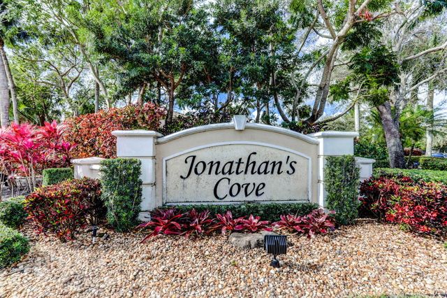 5015 Palmbrooke Circle, West Palm Beach, FL 33417