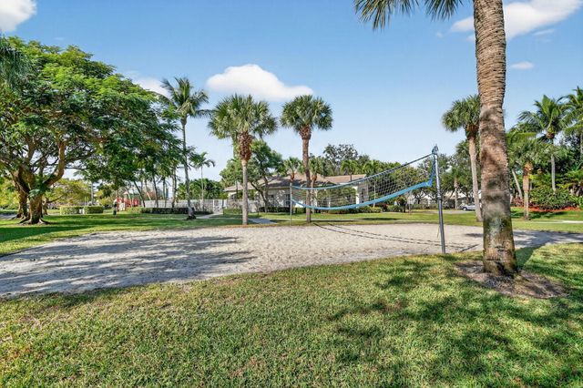 5015 Palmbrooke Circle, West Palm Beach, FL 33417